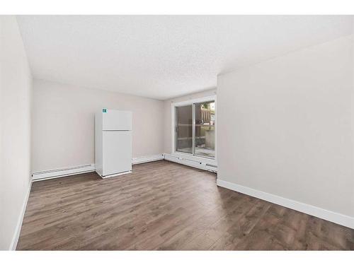 103-431 1 Avenue Ne, Calgary, AB - Indoor Photo Showing Other Room