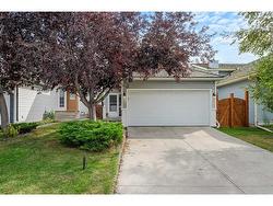 139 Mt Aberdeen Close SE Calgary, AB T2Z 3N1