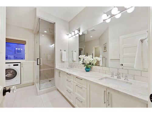 49 Mayfair Road Sw, Calgary, AB - Indoor Photo Showing Bathroom