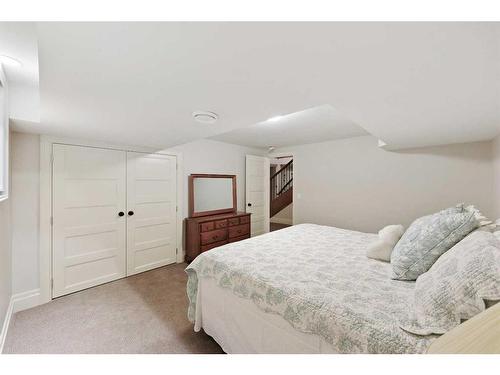 49 Mayfair Road Sw, Calgary, AB - Indoor Photo Showing Bedroom