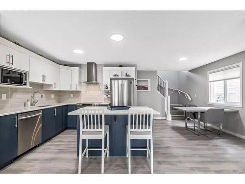 277 Yorkville Manor Sw, Calgary, AB - Indoor Photo Showing Kitchen With Stainless Steel Kitchen With Upgraded Kitchen