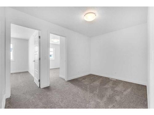 304 Hotchkiss Drive Se, Calgary, AB - Indoor Photo Showing Other Room