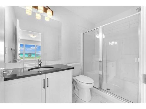 304 Hotchkiss Drive Se, Calgary, AB - Indoor Photo Showing Bathroom