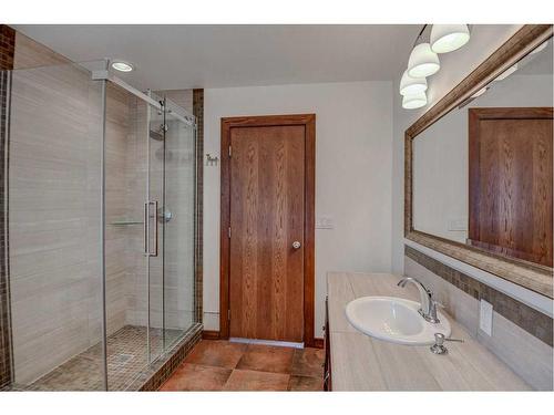 119 Deer Park Place Se, Calgary, AB - Indoor Photo Showing Bathroom