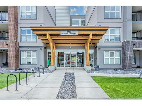 3109-95 Burma Star Road Sw, Calgary, AB - Outdoor With Facade