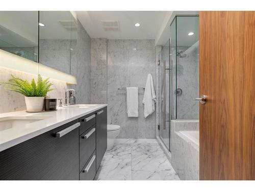 906-738 1 Avenue Sw, Calgary, AB - Indoor Photo Showing Bathroom