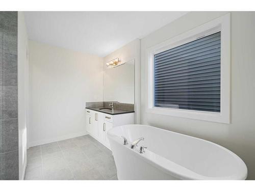 124 Crimson Ridge Place Nw, Calgary, AB - Indoor Photo Showing Bathroom