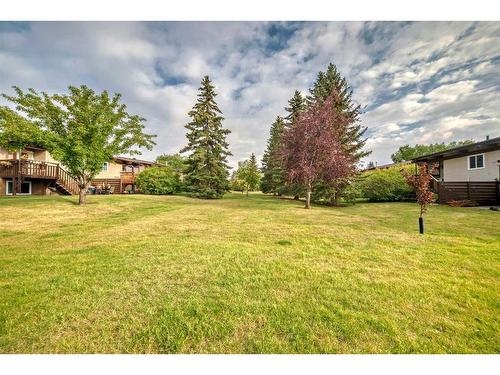 4968 Rundlewood Drive Ne, Calgary, AB - Outdoor