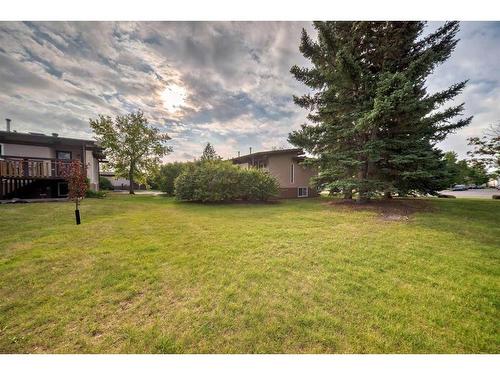 4968 Rundlewood Drive Ne, Calgary, AB - Outdoor With Deck Patio Veranda