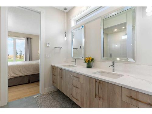 8 Kautz Close, Lyalta, AB - Indoor Photo Showing Bathroom