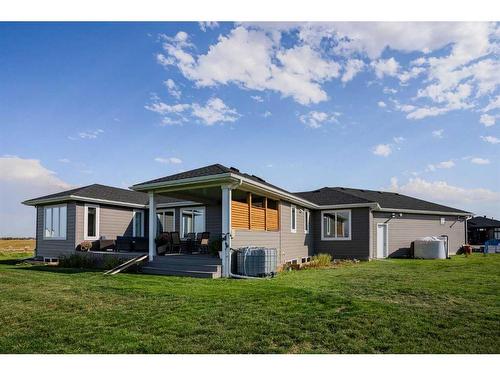 8 Kautz Close, Lyalta, AB - Outdoor