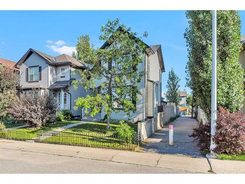 246 Cramond Circle Se, Calgary, AB - Outdoor With Facade