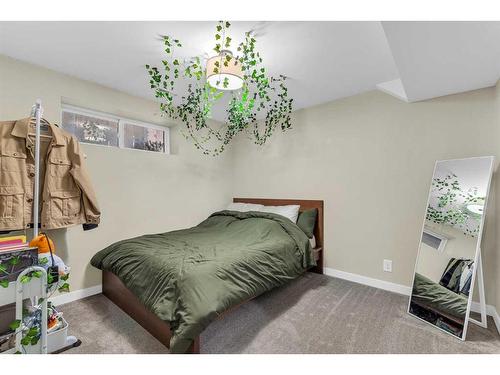 246 Cramond Circle Se, Calgary, AB - Indoor Photo Showing Bedroom