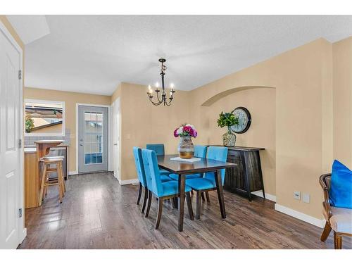 246 Cramond Circle Se, Calgary, AB - Indoor Photo Showing Dining Room