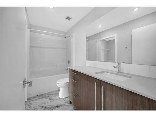 2301-60 Skyview Ranch Road Ne, Calgary, AB - Indoor Photo Showing Bathroom