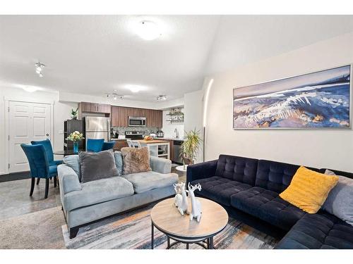 4115-99 Copperstone Park Se, Calgary, AB - Indoor Photo Showing Living Room