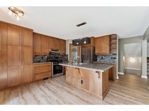 164 Schooner Close Nw, Calgary, AB - Indoor Photo Showing Kitchen With Double Sink