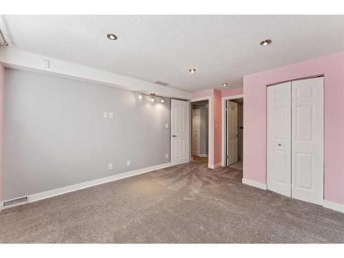 164 Schooner Close Nw, Calgary, AB - Indoor Photo Showing Other Room