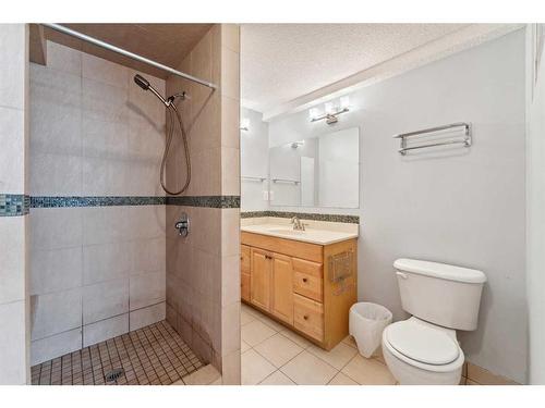 164 Schooner Close Nw, Calgary, AB - Indoor Photo Showing Bathroom