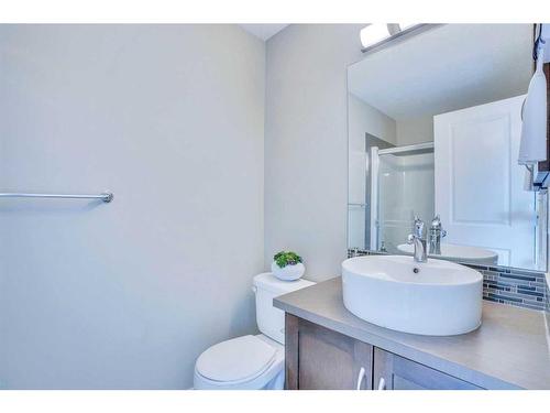 1406-125 Panatella Way Nw, Calgary, AB - Indoor Photo Showing Bathroom