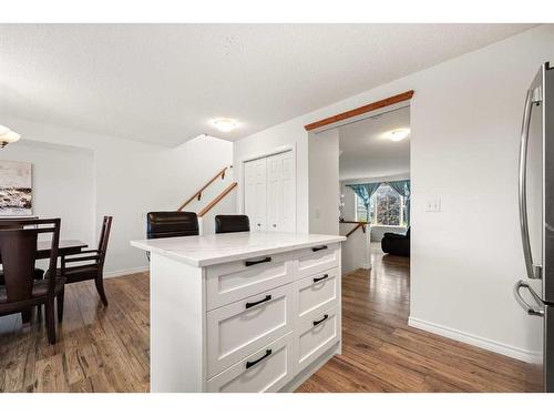 189 Everridge Way Sw, Calgary, AB - Indoor Photo Showing Dining Room