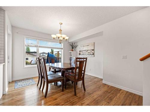 189 Everridge Way Sw, Calgary, AB - Indoor Photo Showing Dining Room