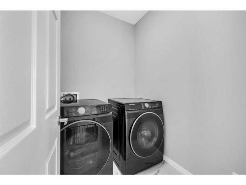 73 Cityside Way Ne, Calgary, AB - Indoor Photo Showing Laundry Room