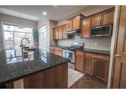 60 Pantego Heights Nw, Calgary, AB - Indoor Photo Showing Kitchen