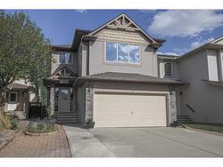 60 Pantego Heights NW Calgary, AB T3K 0C3