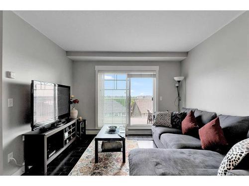 1403-11 Mahogany Row Se, Calgary, AB - Indoor Photo Showing Living Room