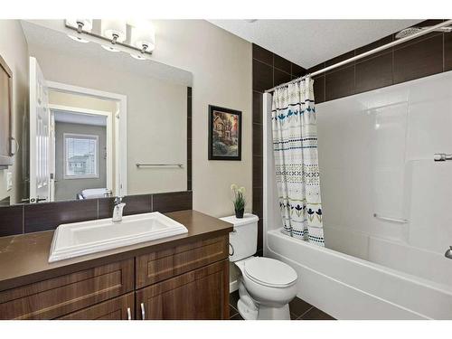 50 Redstone Common Ne, Calgary, AB - Indoor Photo Showing Bathroom