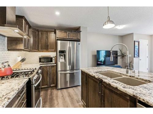 64 Yorkville Avenue Sw, Calgary, AB - Indoor Photo Showing Kitchen With Stainless Steel Kitchen With Double Sink With Upgraded Kitchen