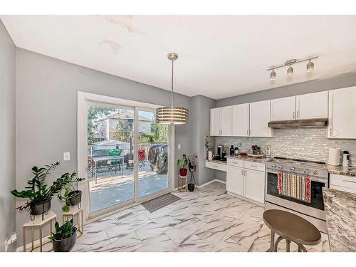 64 Bridlewood Garden Sw, Calgary, AB - Indoor Photo Showing Kitchen