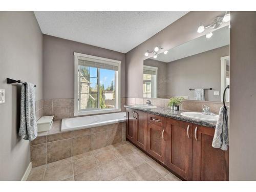 12 Cranleigh Heath Se, Calgary, AB - Indoor Photo Showing Bathroom