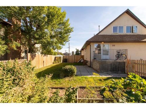 235 Avonburn Road Se, Calgary, AB - Outdoor