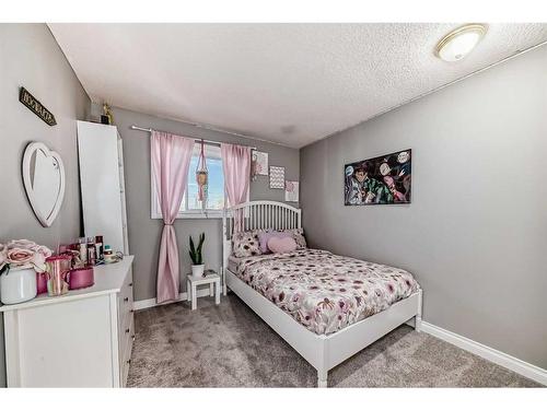 68 Templeby Way Ne, Calgary, AB - Indoor Photo Showing Bedroom