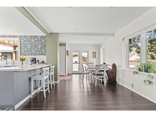 423 7 Street Sw, High River, AB - Indoor Photo Showing Dining Room