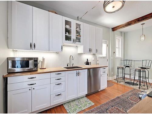 725 Macleod Trail Sw, High River, AB - Indoor Photo Showing Kitchen