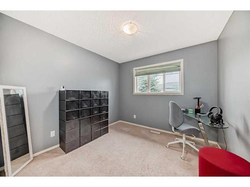 491 Saddlecrest Boulevard Ne, Calgary, AB - Indoor Photo Showing Other Room