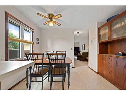 240 Doverglen Place Se, Calgary, AB - Indoor Photo Showing Dining Room