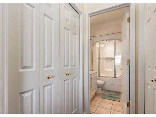 5204-14645 6 Street Sw, Calgary, AB - Indoor Photo Showing Bathroom