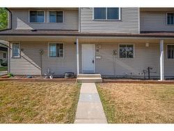 12-1515 Falconridge Drive NE Calgary, AB T3J 1L8