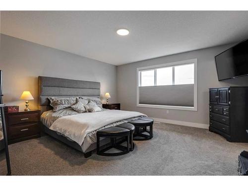 1360 Lackner Boulevard, Carstairs, AB - Indoor Photo Showing Bedroom