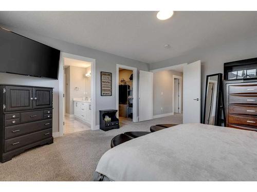 1360 Lackner Boulevard, Carstairs, AB - Indoor Photo Showing Bedroom