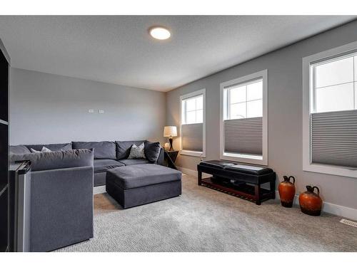 1360 Lackner Boulevard, Carstairs, AB - Indoor Photo Showing Living Room