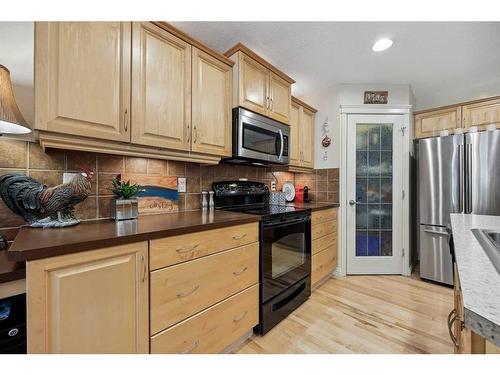 55 Everbrook Link Sw, Calgary, AB - Indoor Photo Showing Kitchen