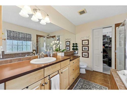 55 Everbrook Link Sw, Calgary, AB - Indoor Photo Showing Bathroom