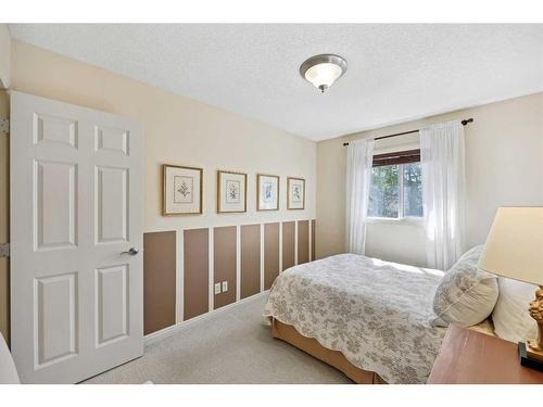 55 Everbrook Link Sw, Calgary, AB - Indoor Photo Showing Bedroom