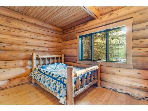 70028 Hwy 591, Rural Clearwater County, AB - Indoor Photo Showing Bedroom