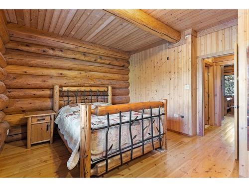 70028 Hwy 591, Rural Clearwater County, AB - Indoor Photo Showing Bedroom